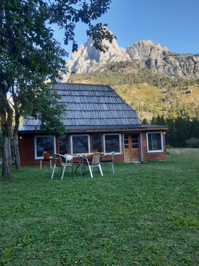 Bujtina 2 Hotell Valbone Eksteriør bilde